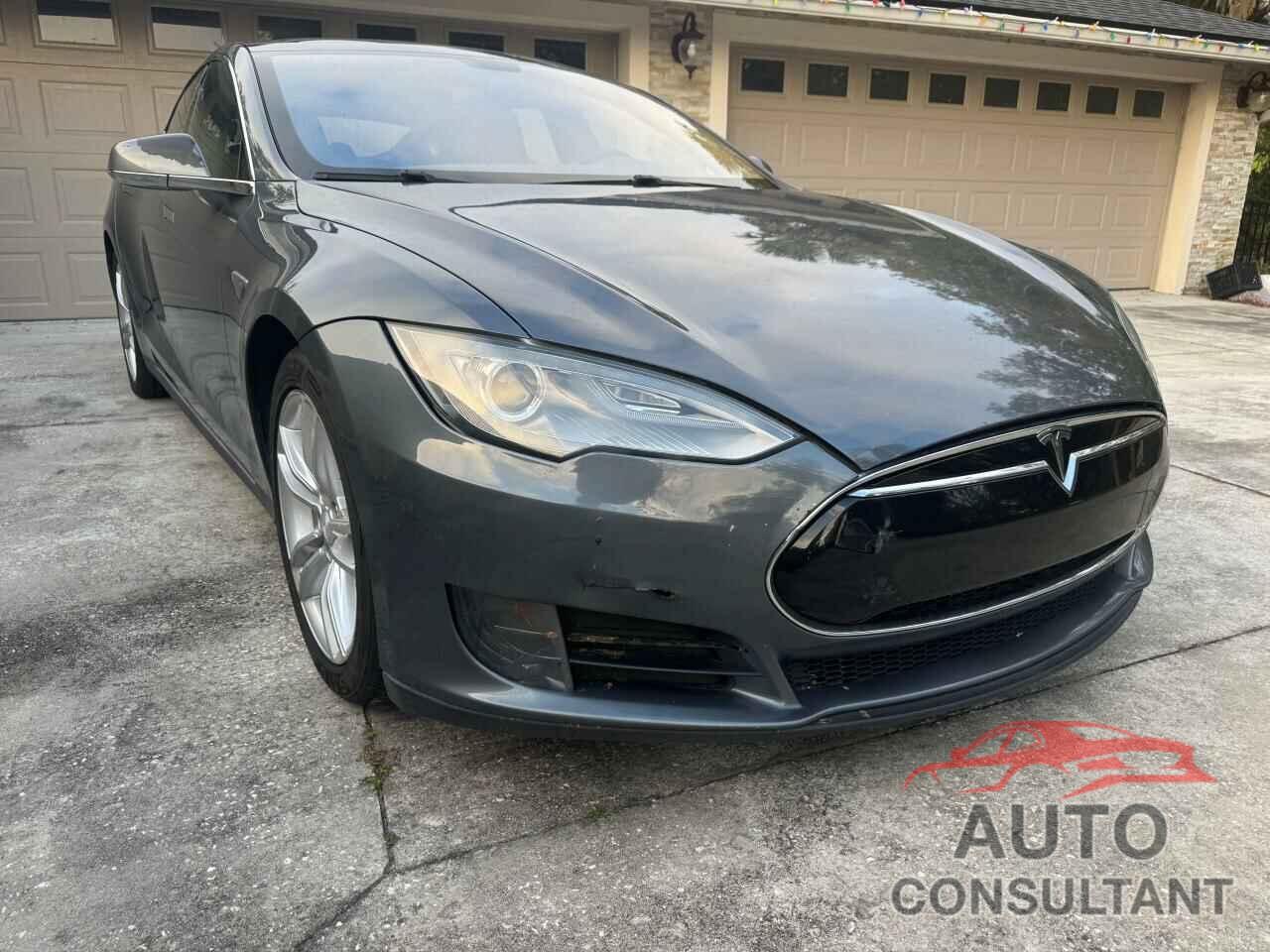 TESLA MODEL S 2013 - 5YJSA1AC6DFP10886