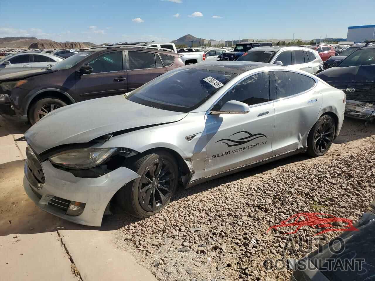 TESLA MODEL S 2013 - 5YJSA1AG2DFP11682