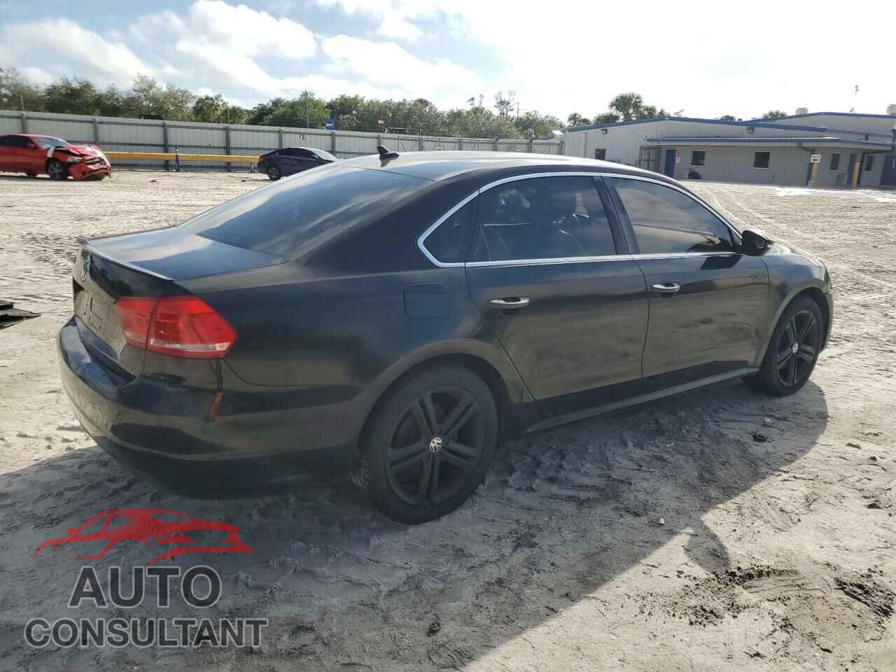 VOLKSWAGEN PASSAT 2012 - 1VWBN7A38CC068736