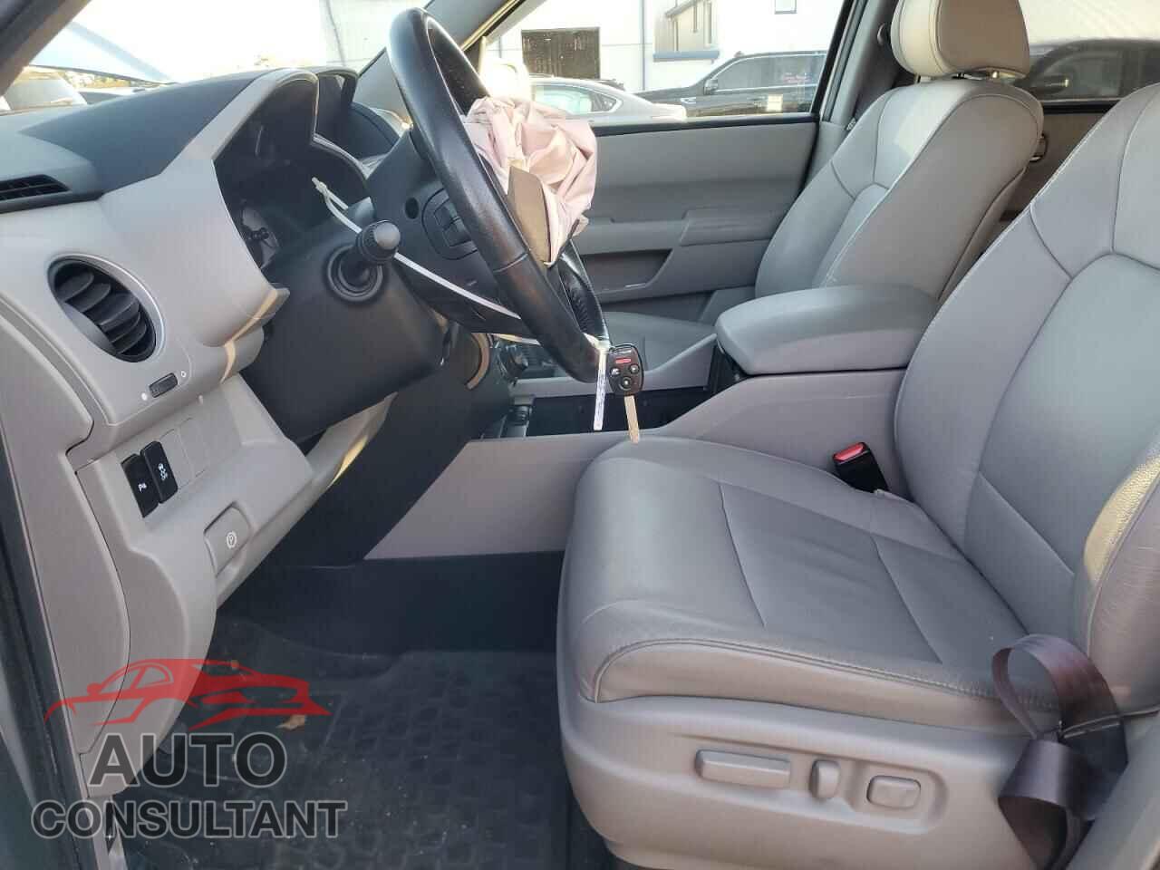 HONDA PILOT 2013 - 5FNYF4H92DB063460