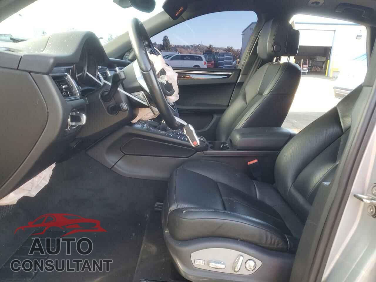 PORSCHE MACAN 2015 - WP1AB2A5XFLB56332