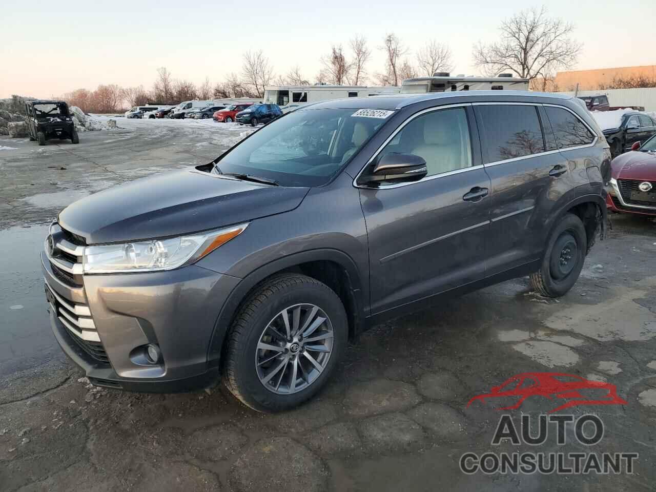 TOYOTA HIGHLANDER 2019 - 5TDJZRFH2KS939808