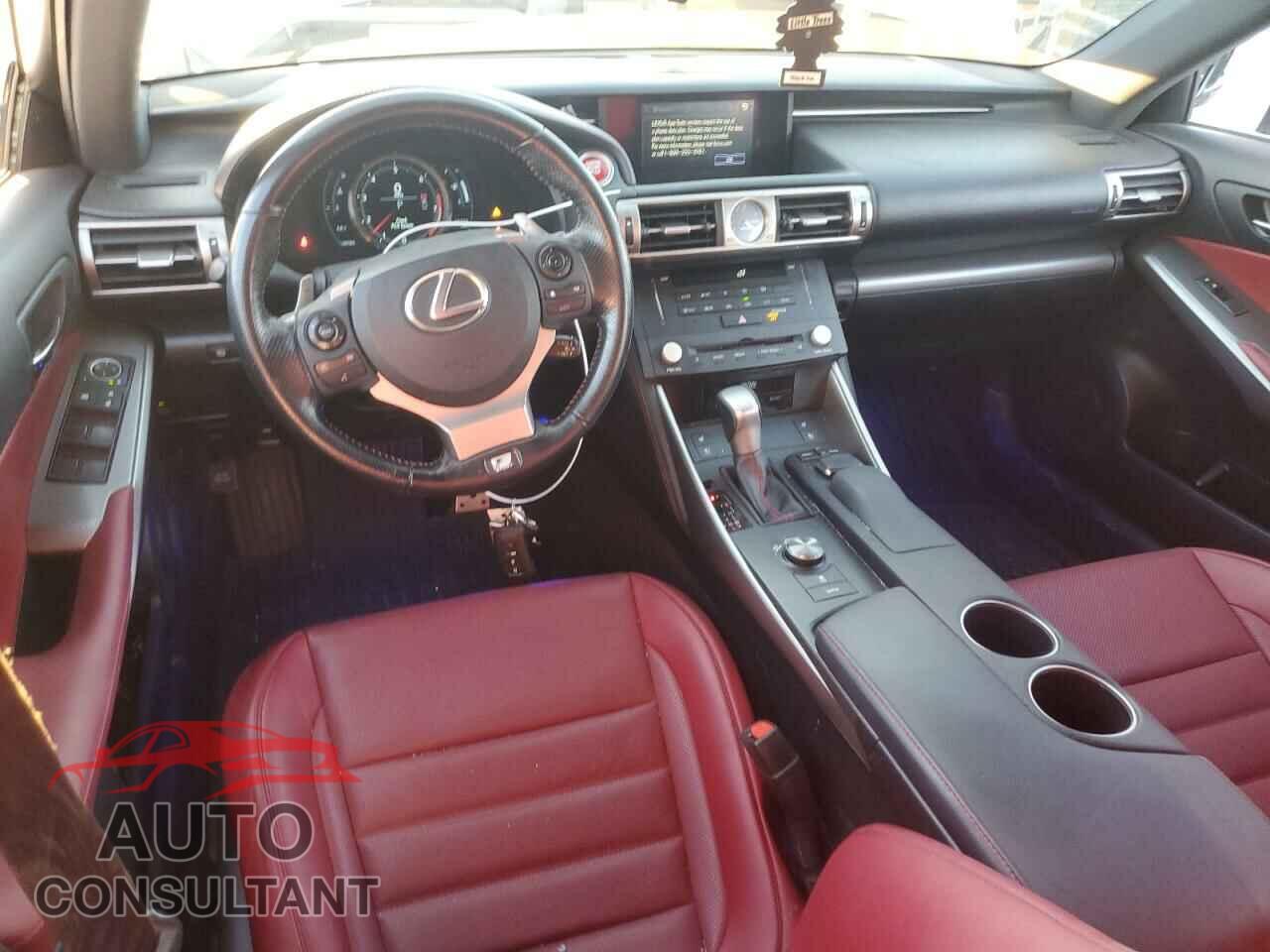 LEXUS IS 2016 - JTHBE1D22G5028504