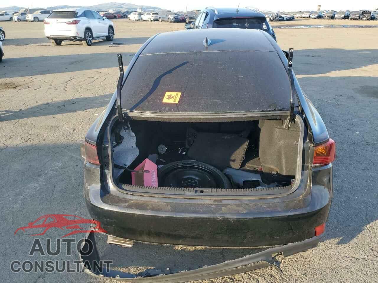 LEXUS IS 2017 - JTHBE1D27H5030444