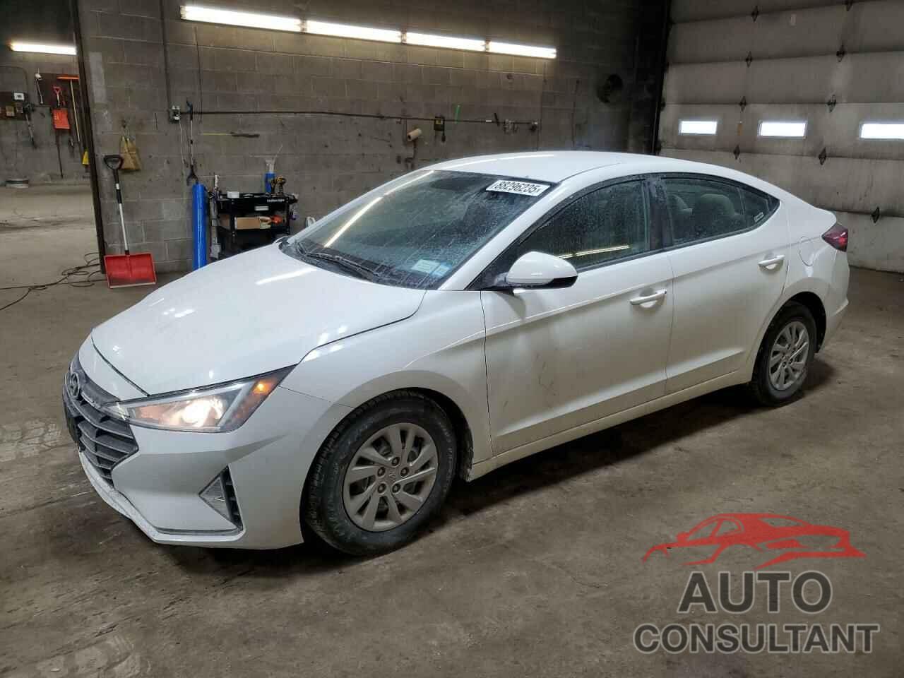 HYUNDAI ELANTRA 2019 - 5NPD74LF0KH492894
