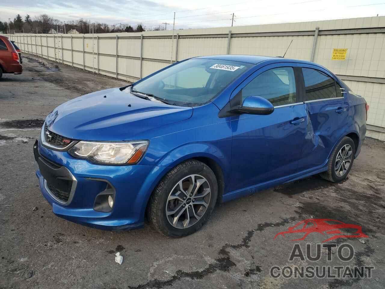 CHEVROLET SONIC 2018 - 1G1JD5SG8J4119658