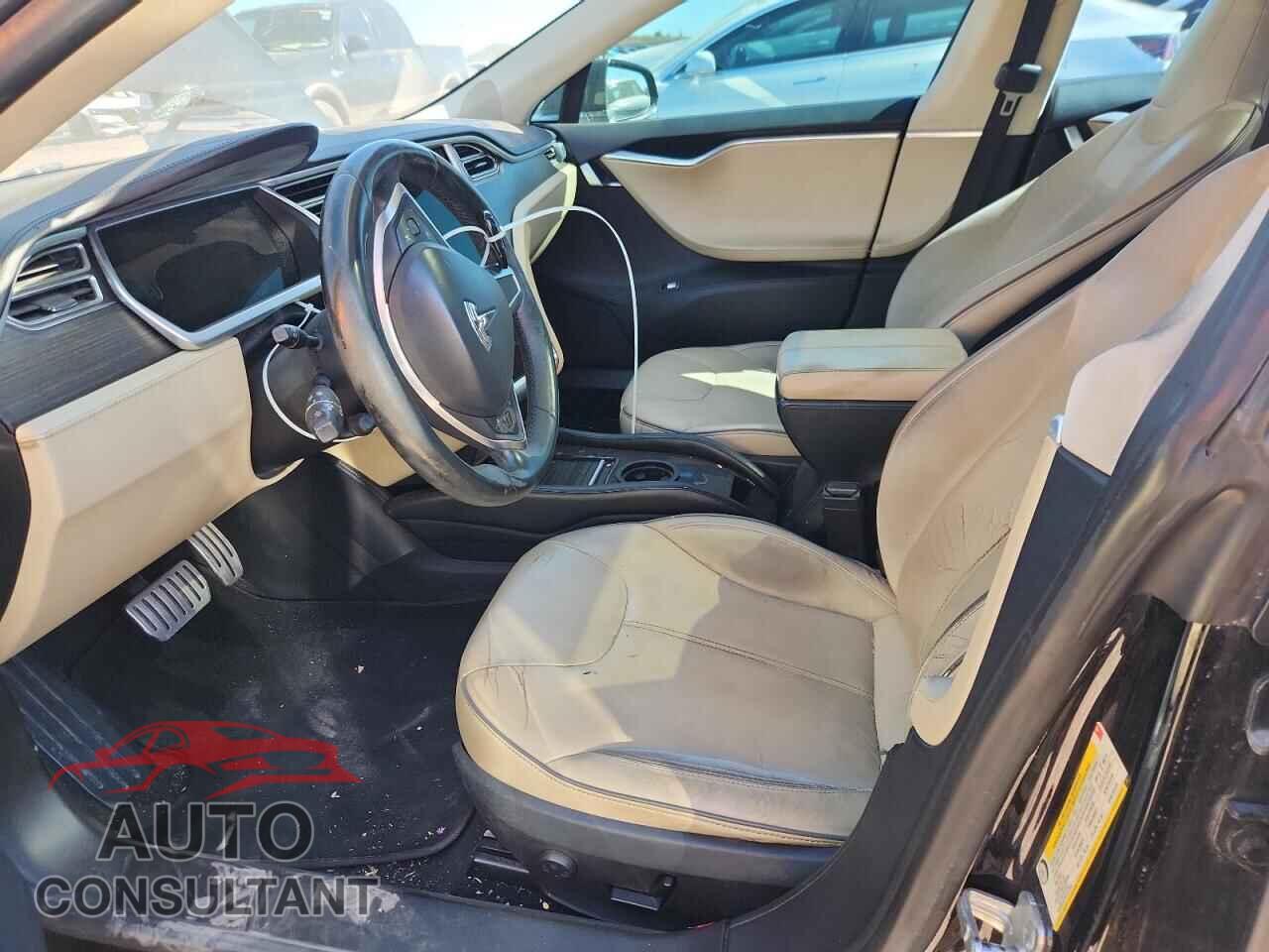TESLA MODEL S 2013 - 5YJSA1DP2DFP16330