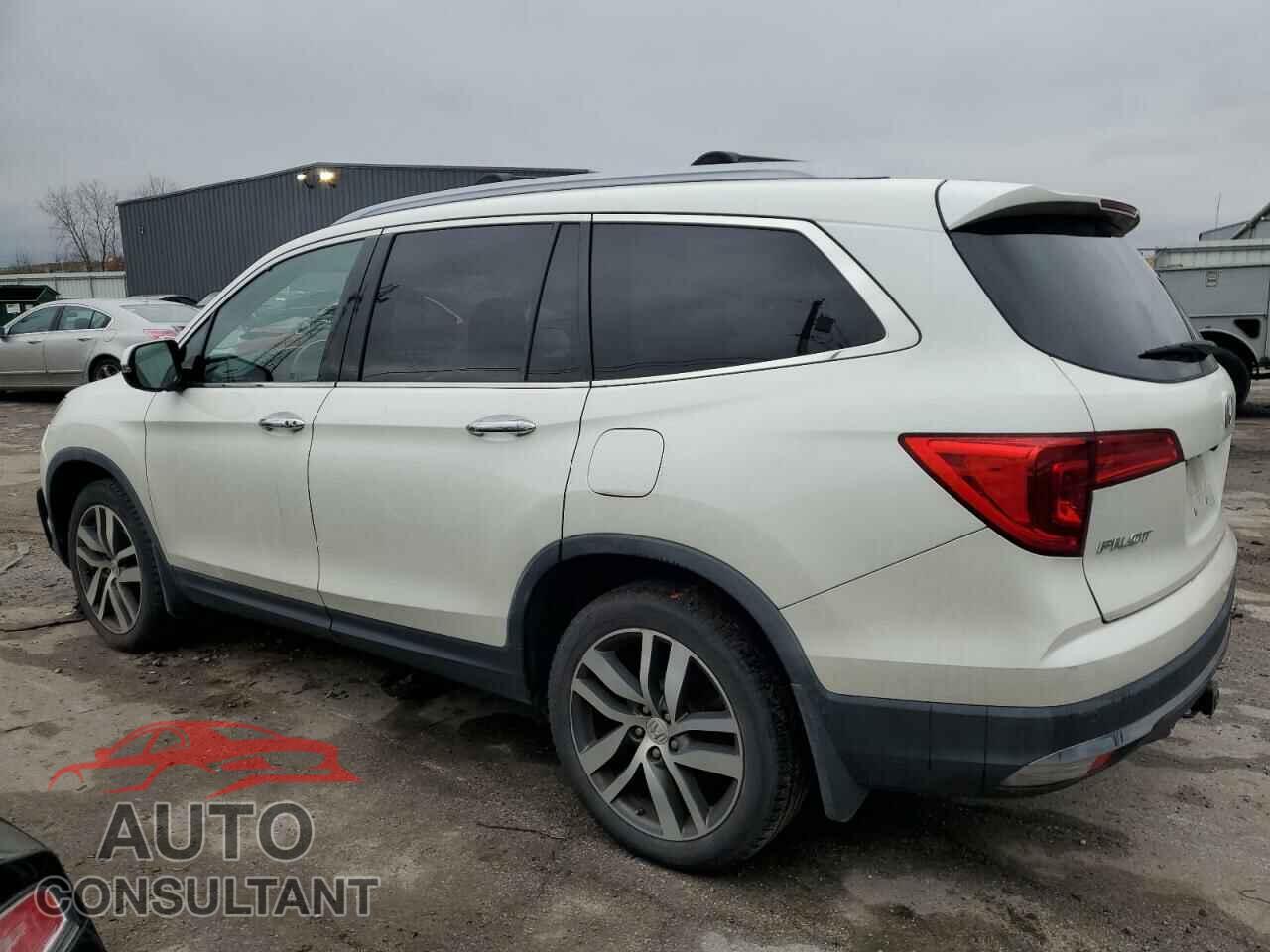 HONDA PILOT 2017 - 5FNYF6H96HB050311