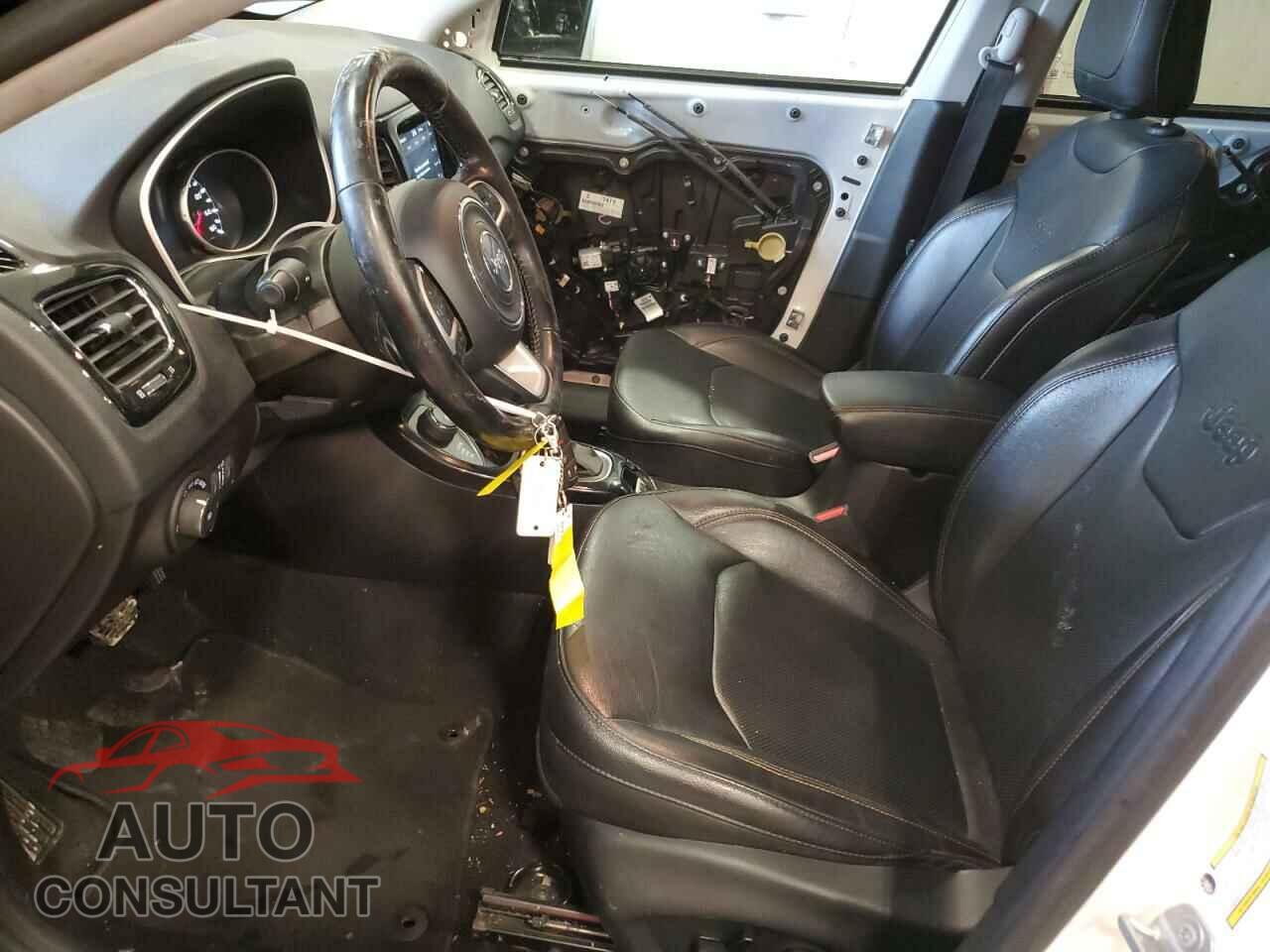 JEEP COMPASS 2020 - 3C4NJDCB6LT215963