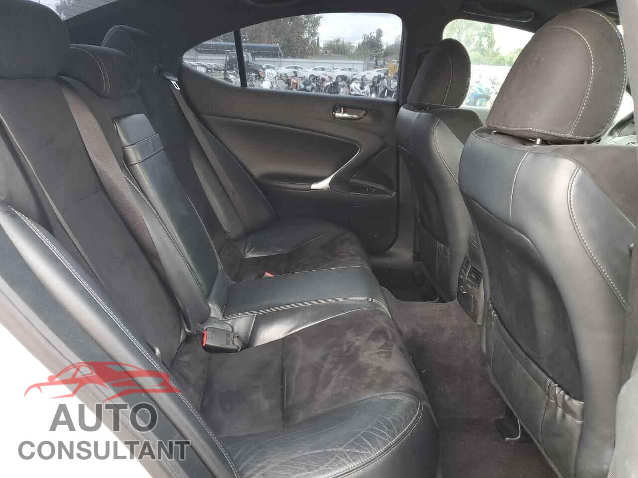 LEXUS IS 2012 - JTHBE5C23C5030345