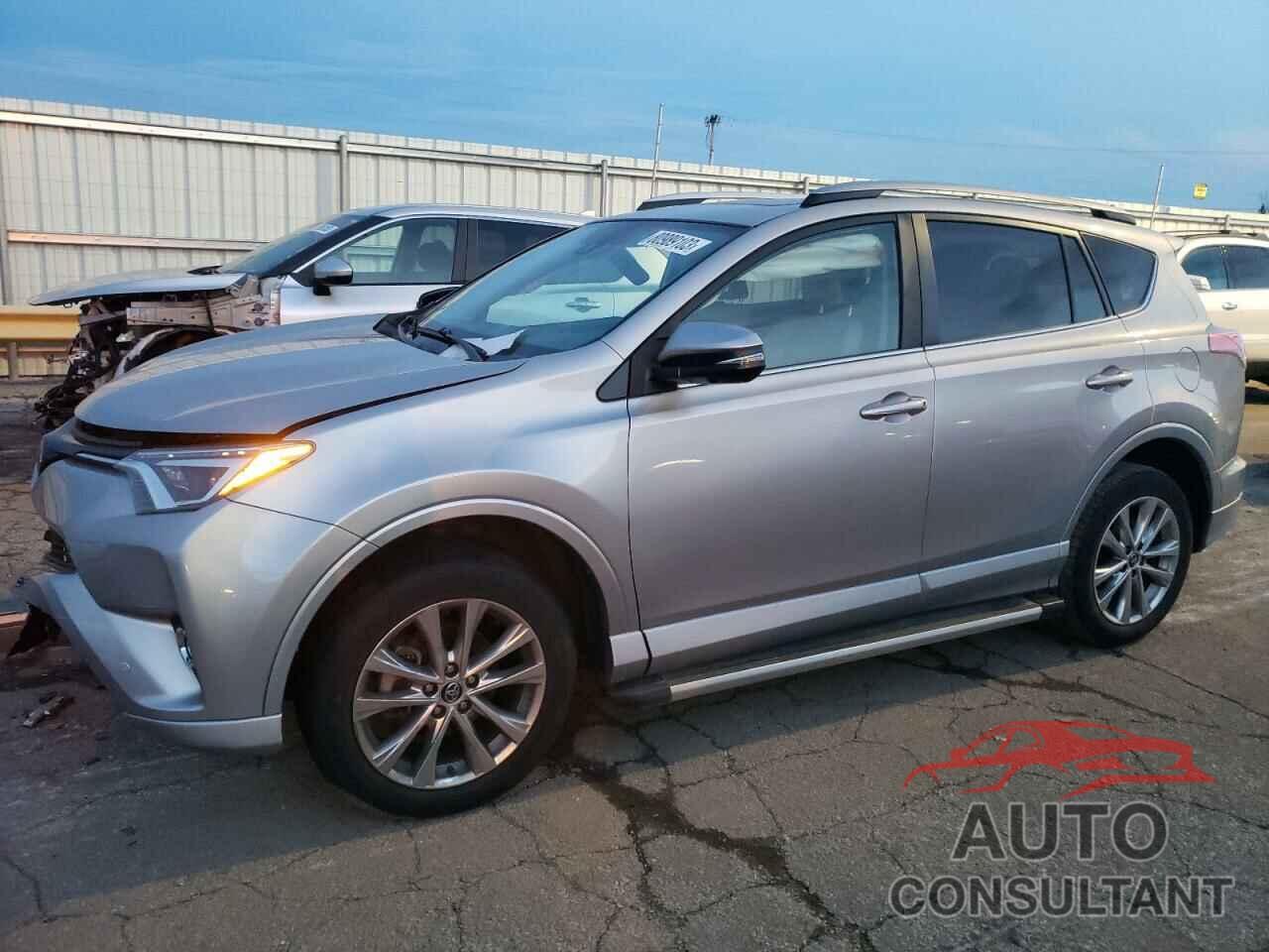 TOYOTA RAV4 2018 - 2T3DFREV6JW807953