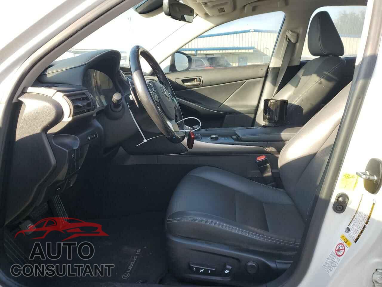 LEXUS IS 2017 - JTHBA1D28H5048947