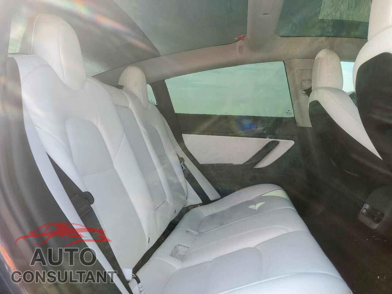 TESLA MODEL 3 2020 - 5YJ3E1EB2LF621843