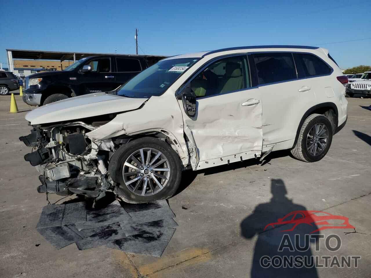 TOYOTA HIGHLANDER 2017 - 5TDKZRFH7HS521757