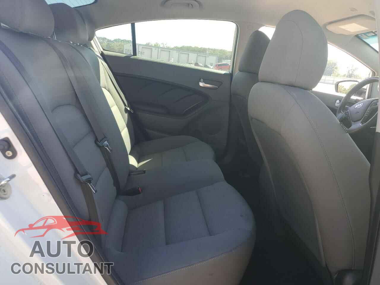 KIA FORTE 2017 - 3KPFK4A71HE041926