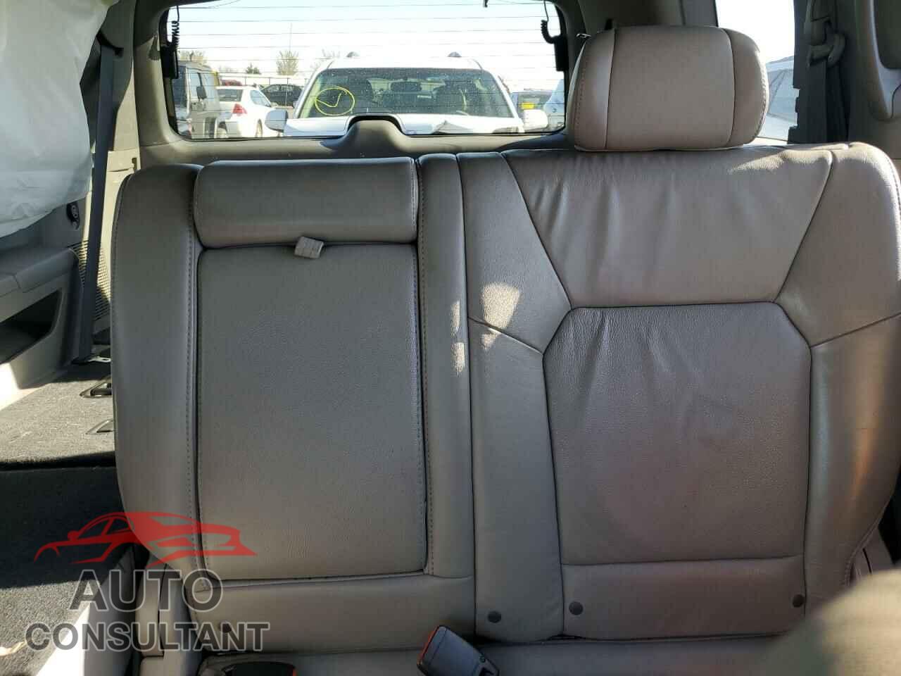 HONDA PILOT 2011 - 5FNYF4H52BB020070