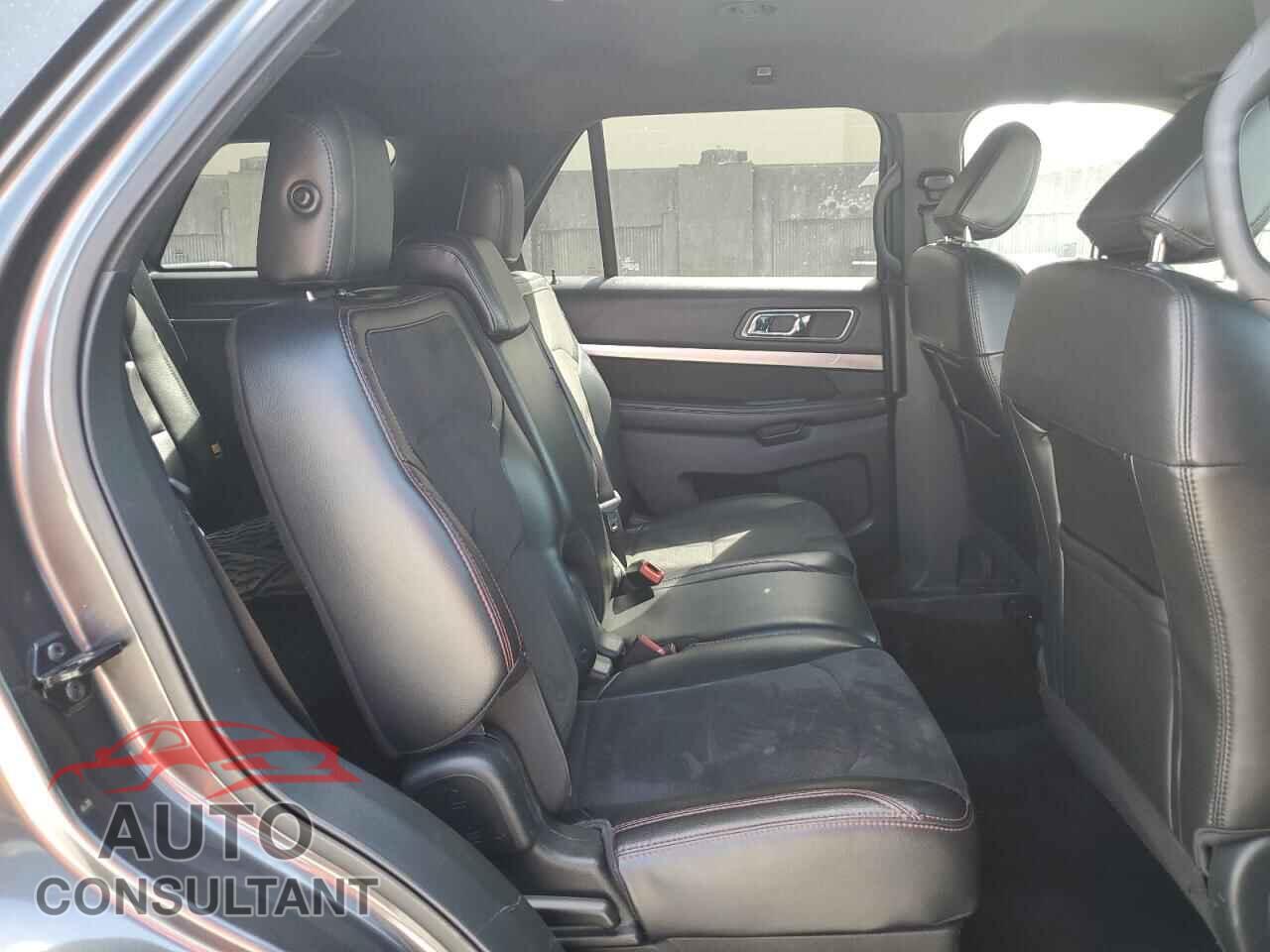 FORD EXPLORER 2018 - 1FM5K7DH2JGB63374