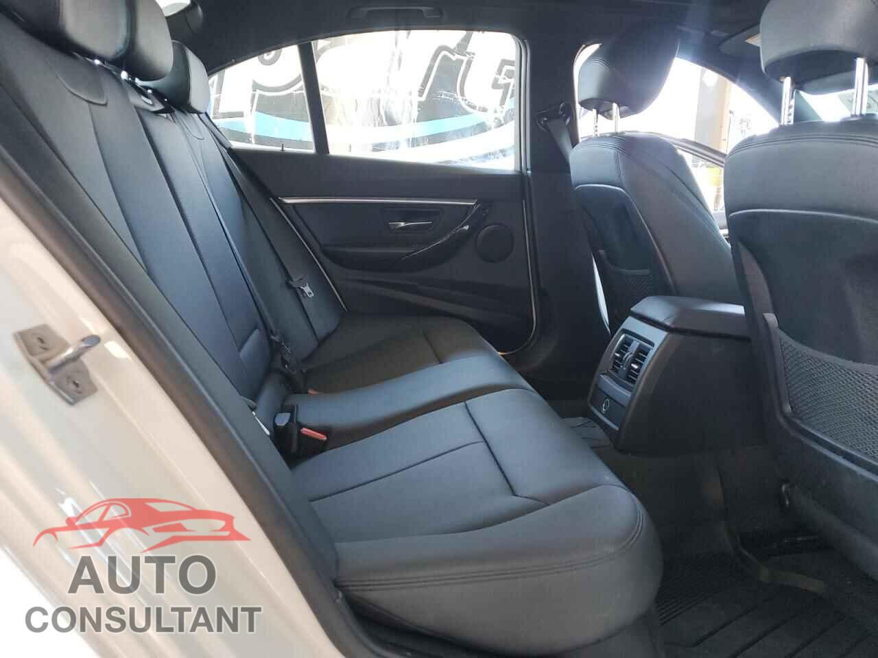 BMW 3 SERIES 2017 - WBA8E1C35HA029304