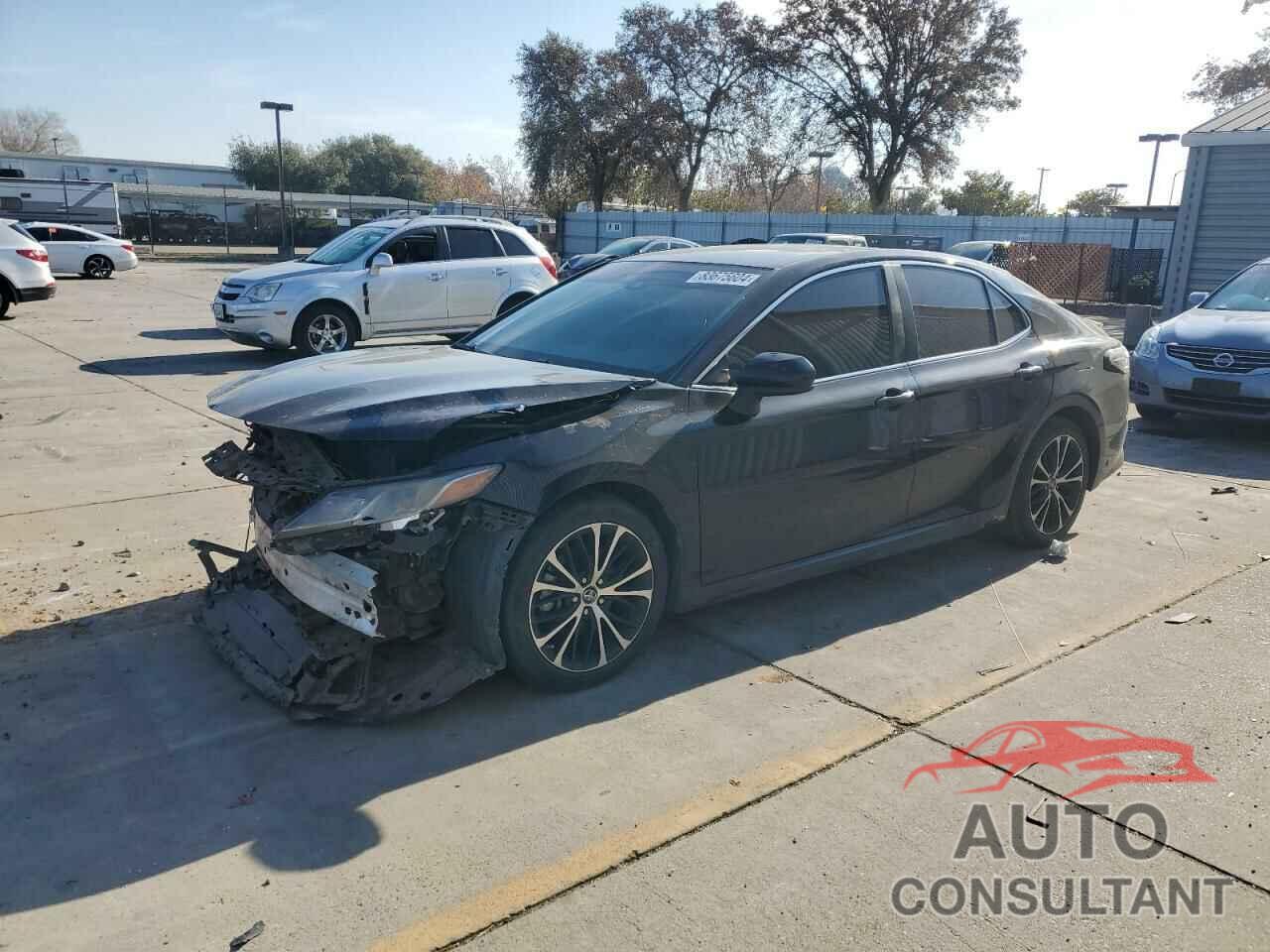 TOYOTA CAMRY 2018 - 4T1B11HK2JU589964