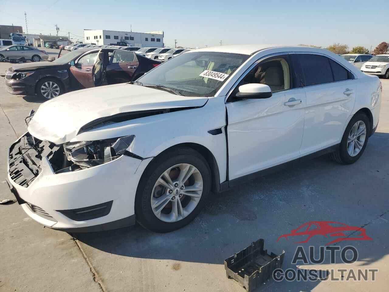 FORD TAURUS 2017 - 1FAHP2E87HG110643