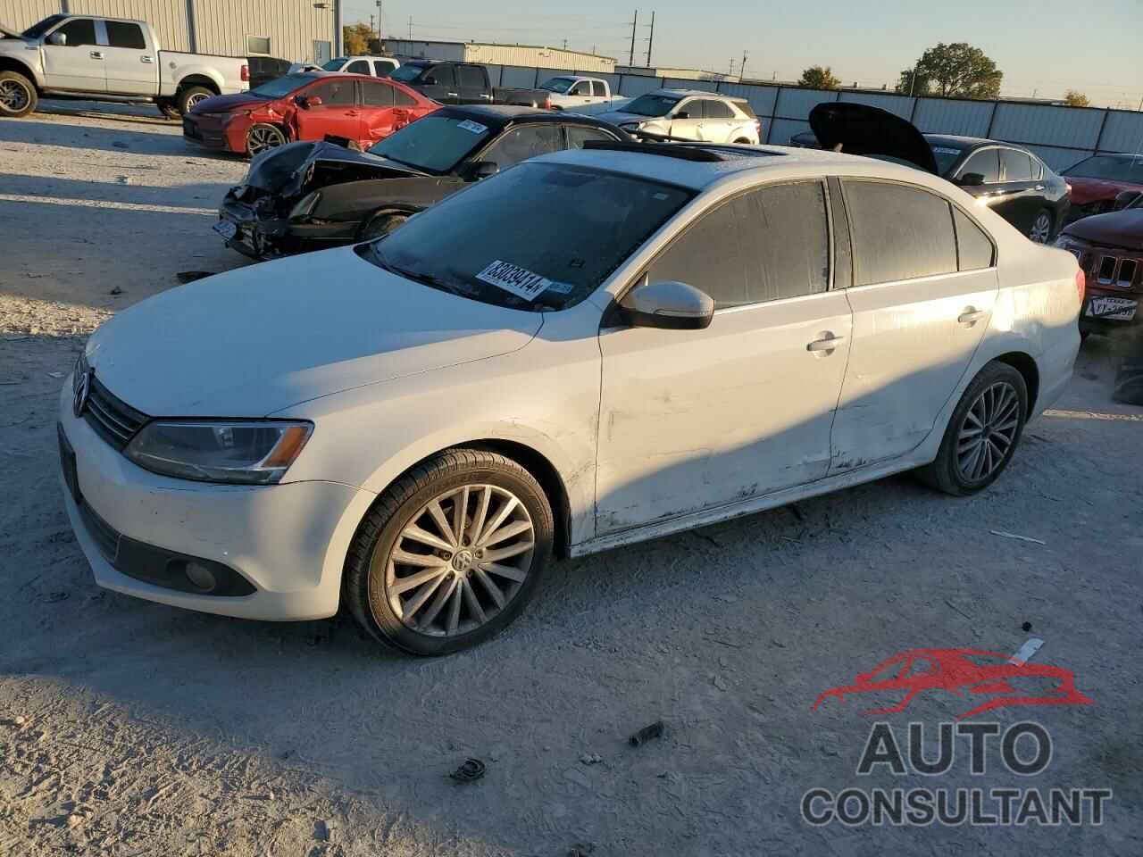 VOLKSWAGEN JETTA 2013 - 3VWLX7AJ1DM365425