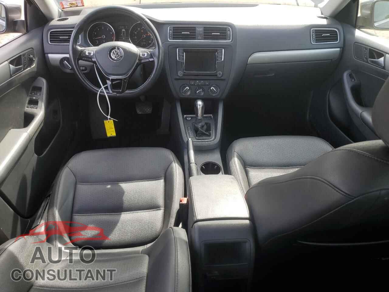 VOLKSWAGEN JETTA 2017 - 3VWDB7AJ3HM367377
