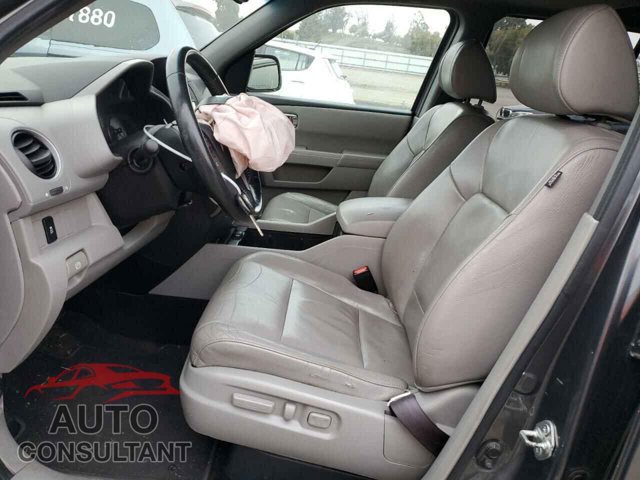 HONDA PILOT 2012 - 5FNYF4H50CB024927