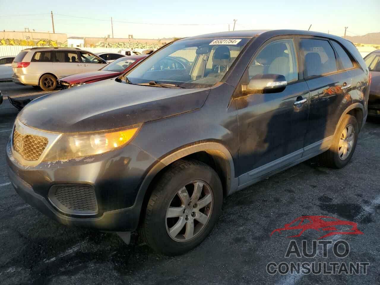 KIA SORENTO 2011 - 5XYKT3A18BG185517