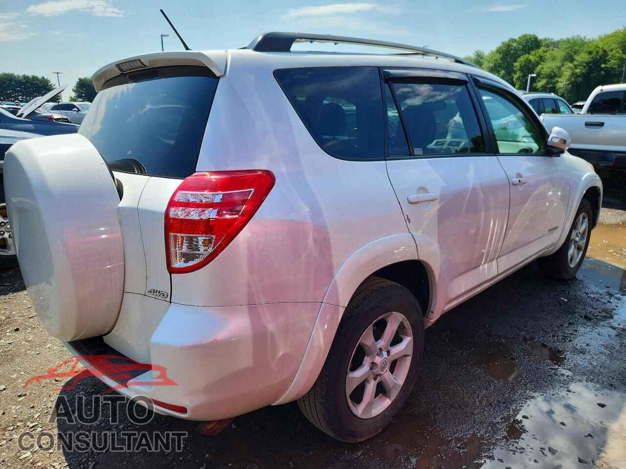 TOYOTA RAV4 2011 - 2T3DF4DV2BW176852