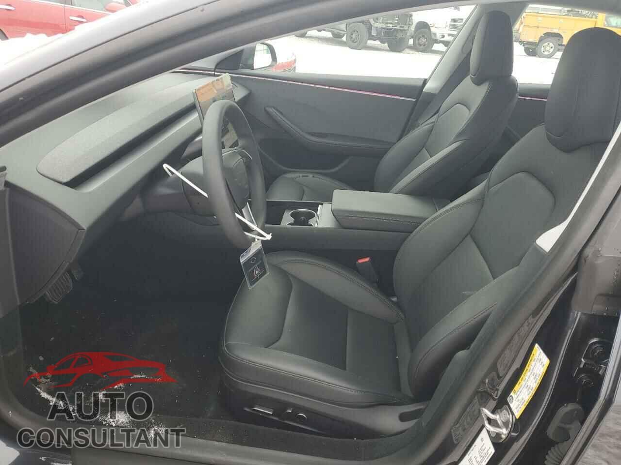 TESLA MODEL 3 2024 - 5YJ3E1EA8RF747771
