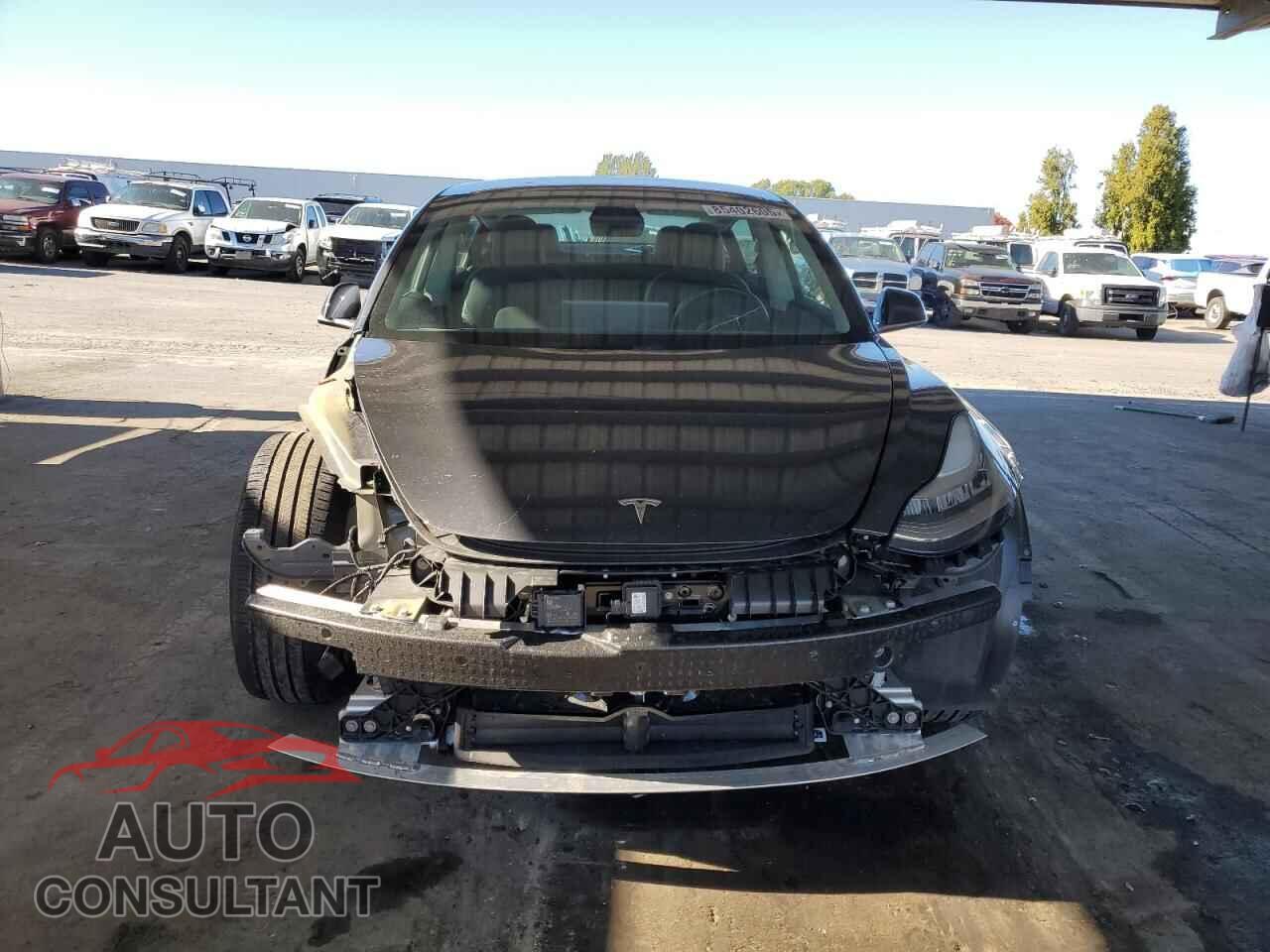 TESLA MODEL 3 2018 - 5YJ3E1EA9JF158572
