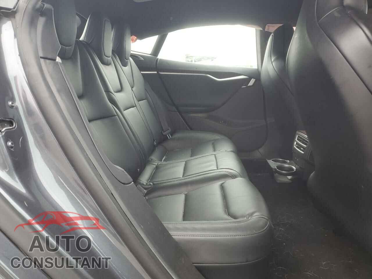 TESLA MODEL S 2017 - 5YJSA1E2XHF231703