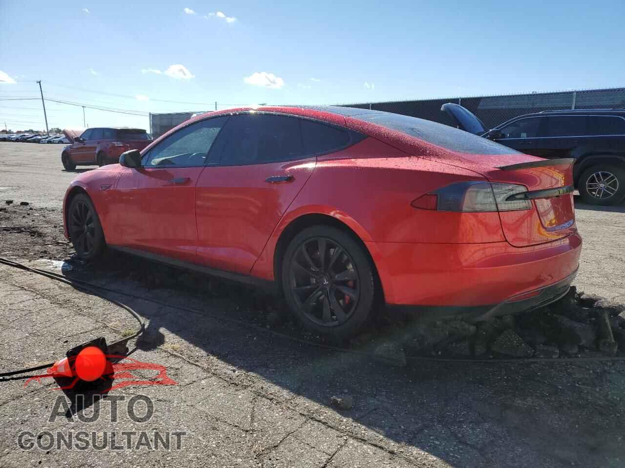 TESLA MODEL S 2013 - 5YJSA1CN6DFP24656