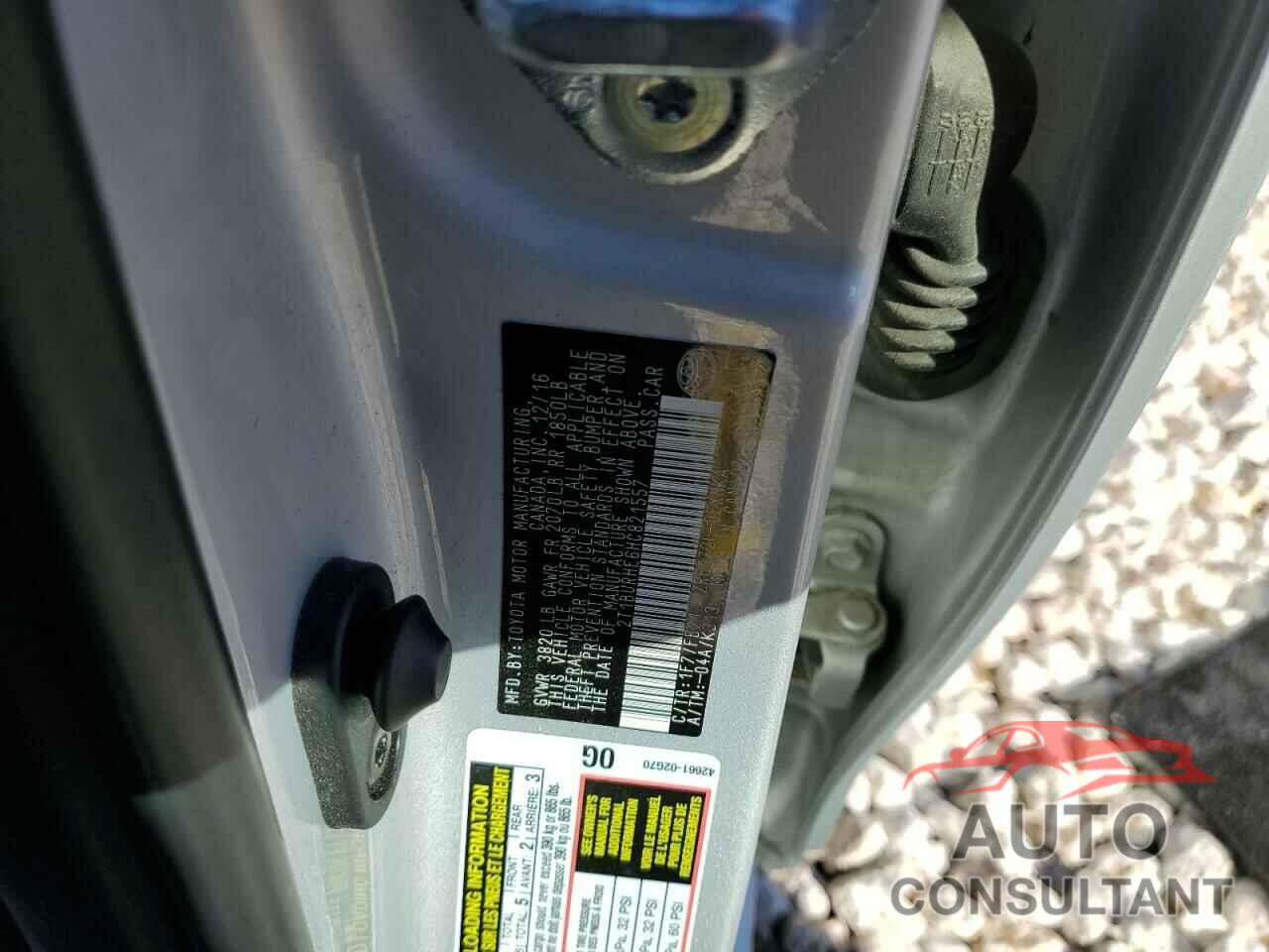 TOYOTA COROLLA 2017 - 2T1BURHE6HC821557