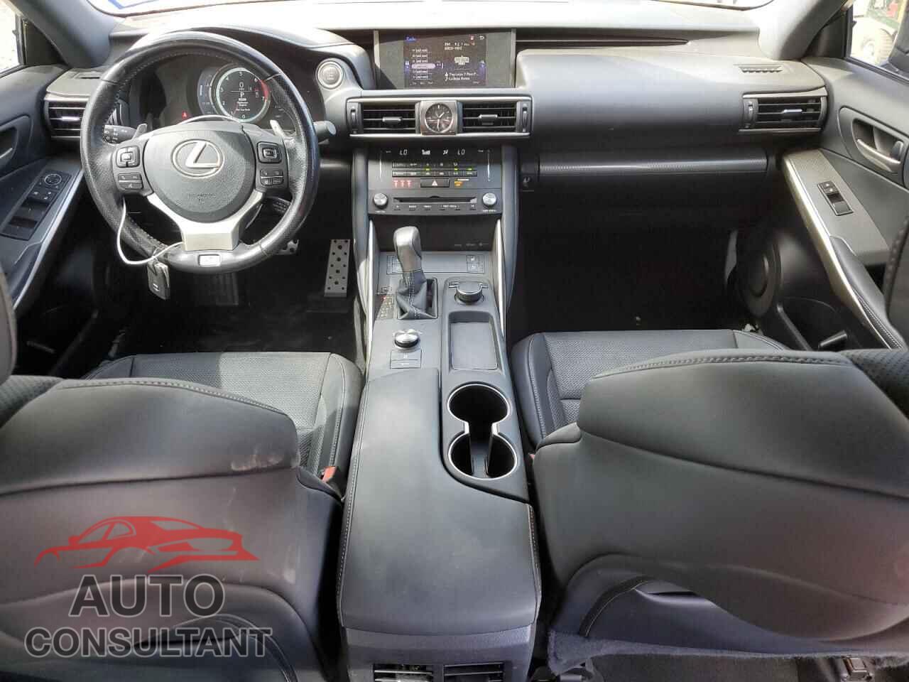 LEXUS IS 2017 - JTHBA1D2XH5045905