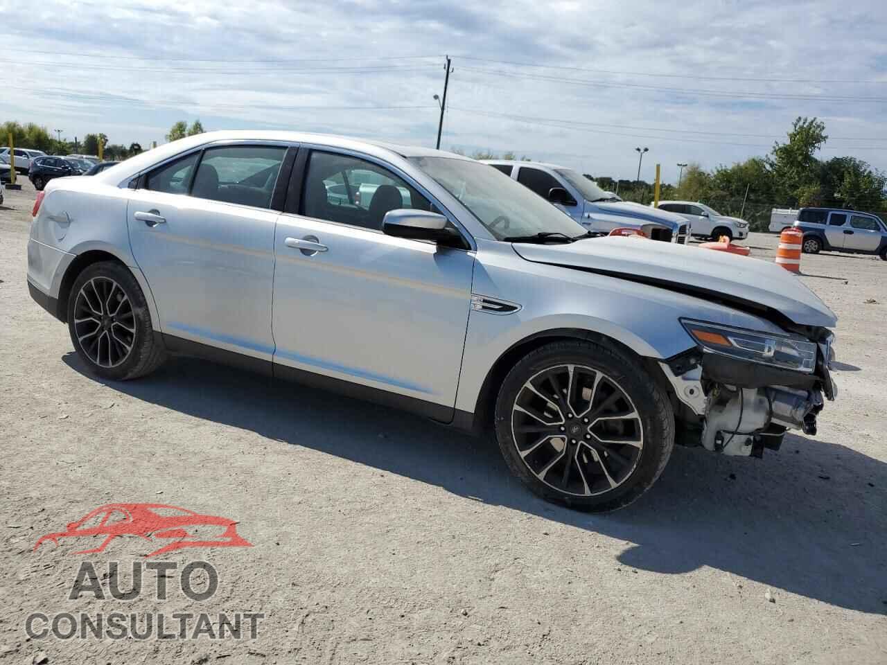 FORD TAURUS 2017 - 1FAHP2E8XHG120664