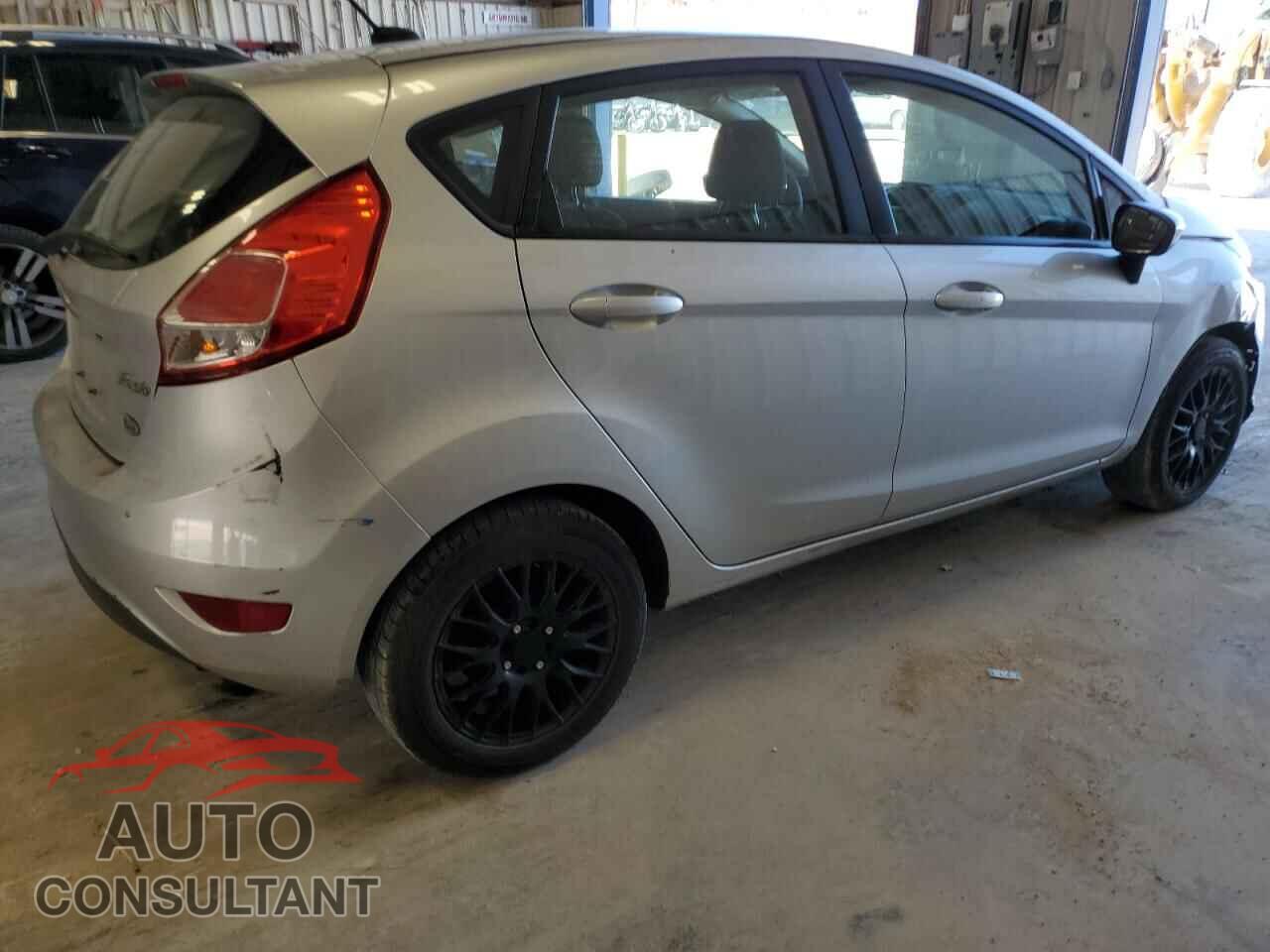 FORD FIESTA 2017 - 3FADP4EJ8HM123596