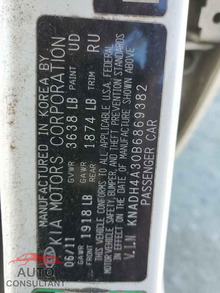 KIA RIO 2011 - KNADH4A30B6869382