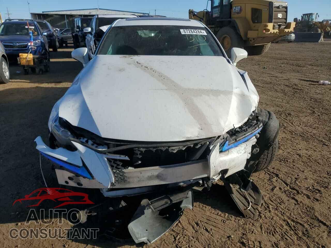 LEXUS IS 2015 - JTHCE1D25F5008637