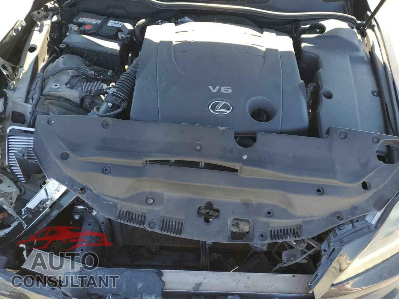 LEXUS IS 2012 - JTHBF5C21C5172058