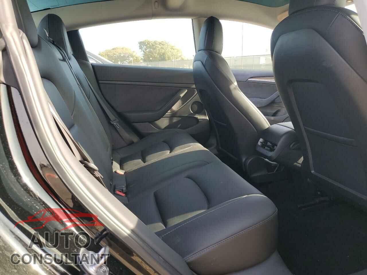 TESLA MODEL 3 2022 - 5YJ3E1EA5NF321501