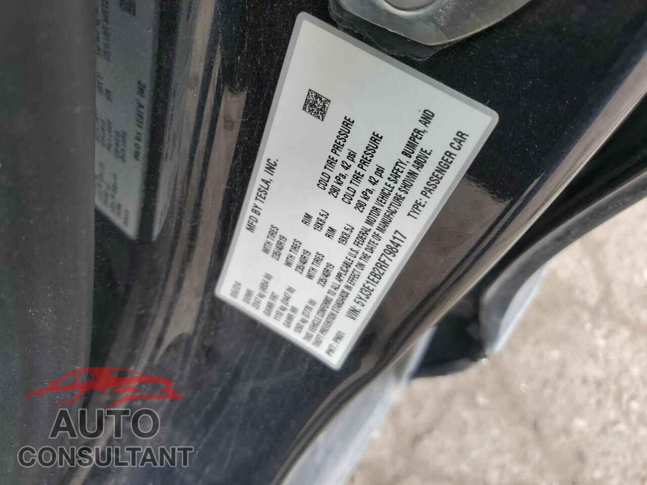 TESLA MODEL 3 2024 - 5YJ3E1EB2RF798417