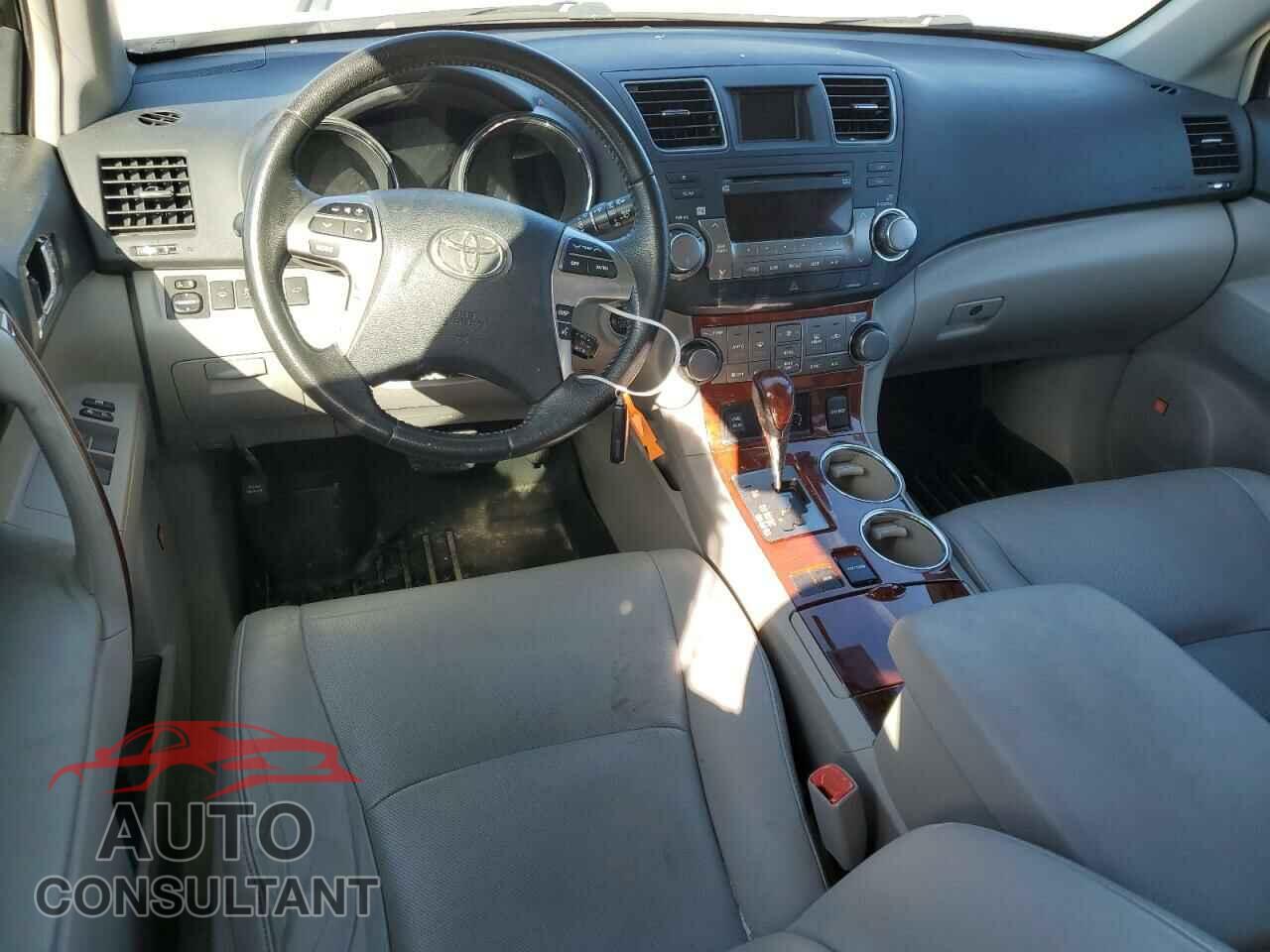 TOYOTA HIGHLANDER 2011 - 5TDYK3EH4BS040420
