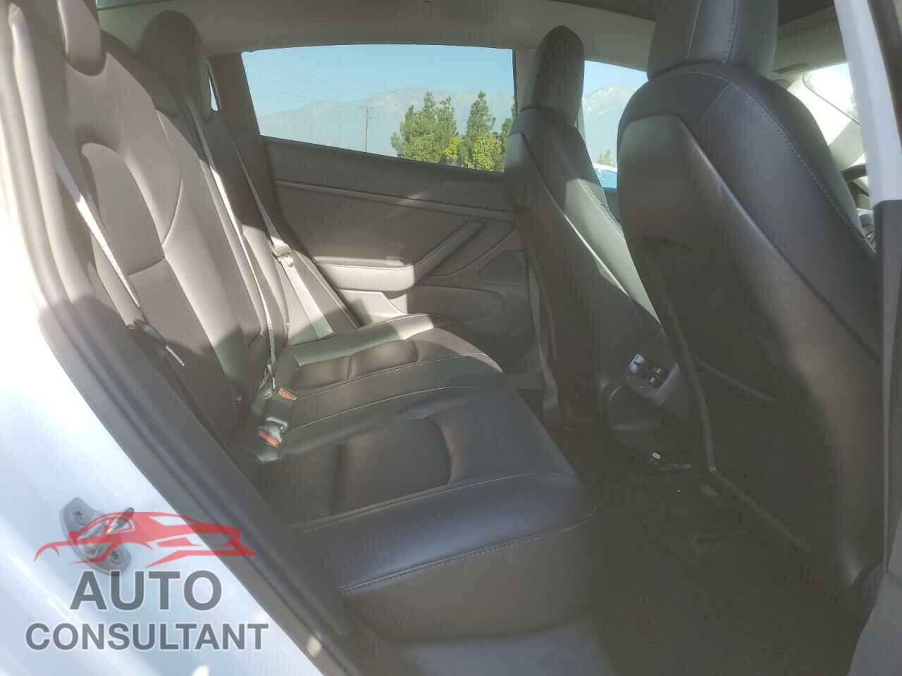 TESLA MODEL 3 2018 - 5YJ3E1EA8JF053733