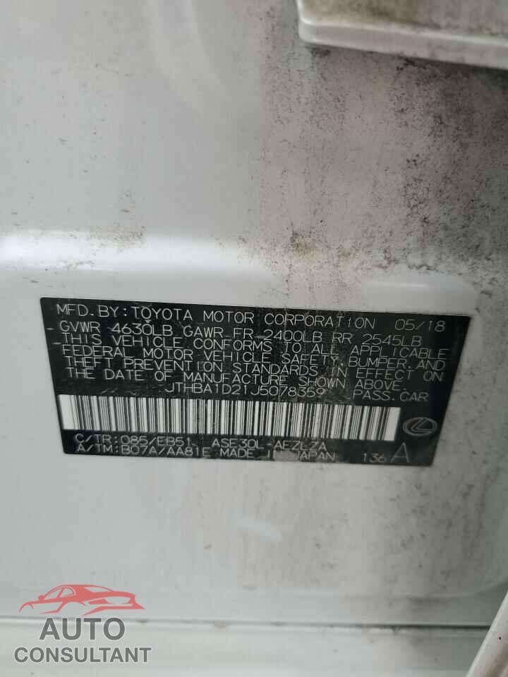 LEXUS IS 2018 - JTHBA1D21J5078359