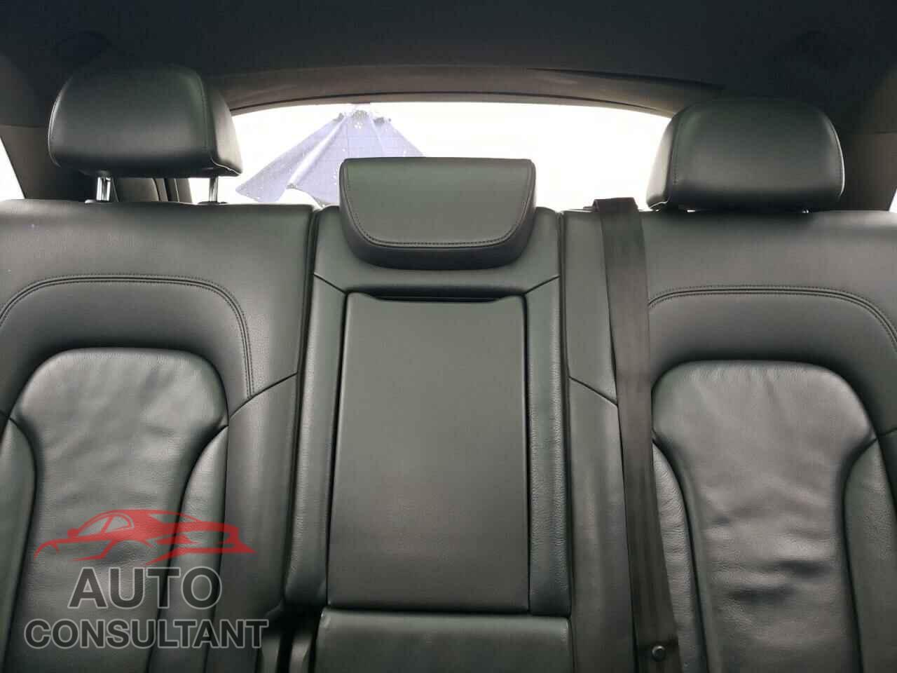 AUDI Q5 2017 - WA1M2AFP8HA041479
