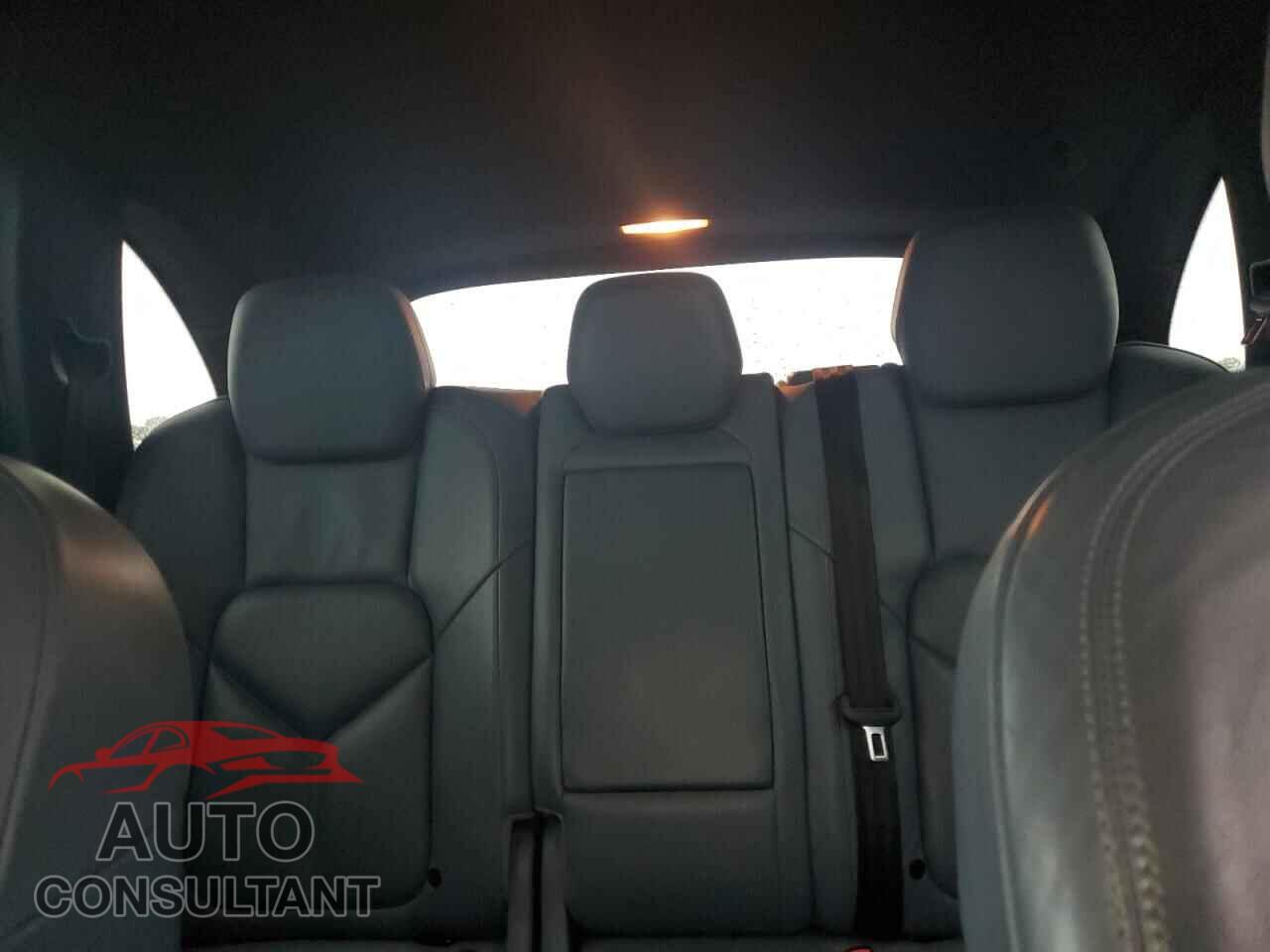 PORSCHE CAYENNE 2012 - WP1AA2A24CLA03739