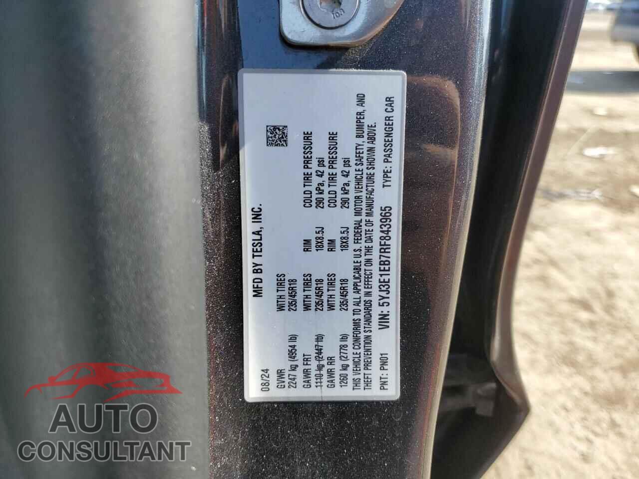 TESLA MODEL 3 2024 - 5YJ3E1EB7RF843965