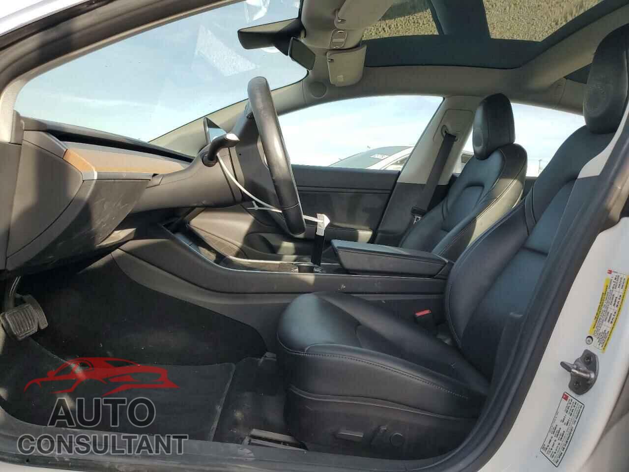 TESLA MODEL 3 2018 - 5YJ3E1EA4JF017277