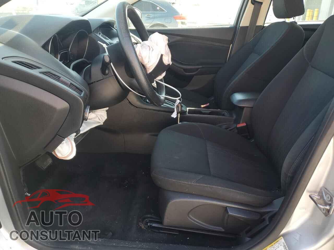 FORD FOCUS 2015 - 1FADP3K27FL342488